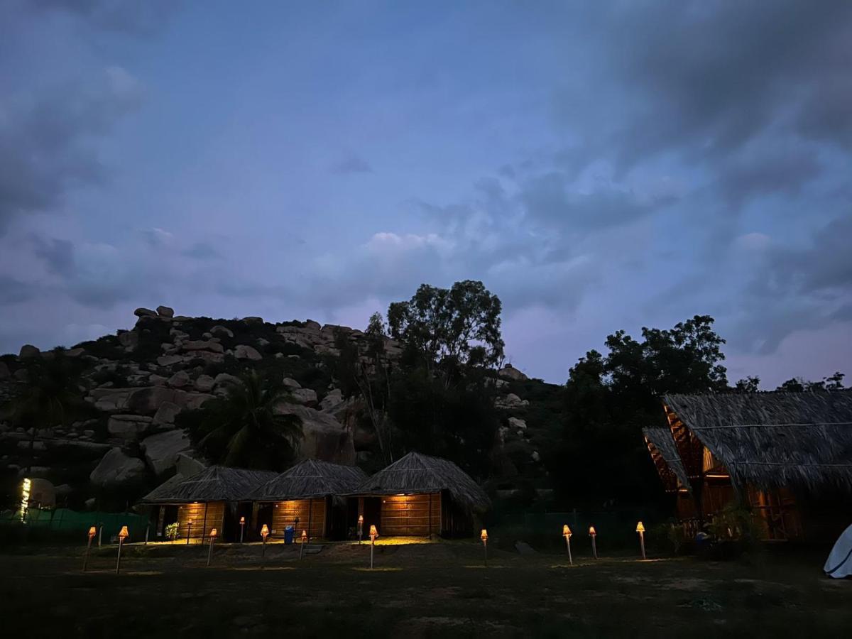 Banana Tree Home Stay Hampi Esterno foto