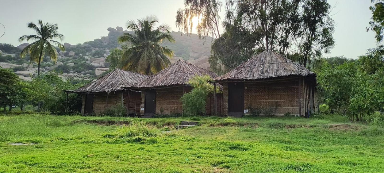 Banana Tree Home Stay Hampi Esterno foto