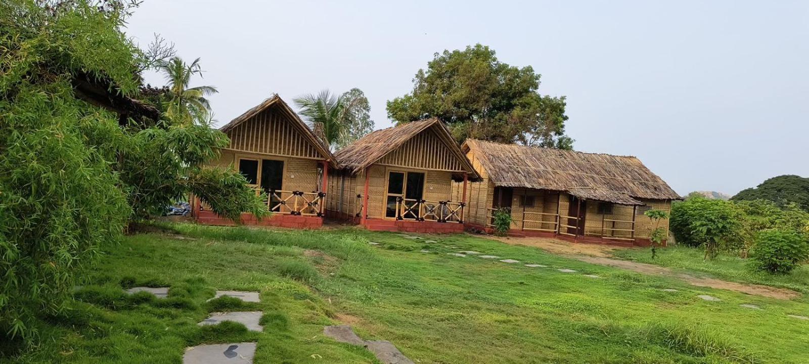 Banana Tree Home Stay Hampi Esterno foto