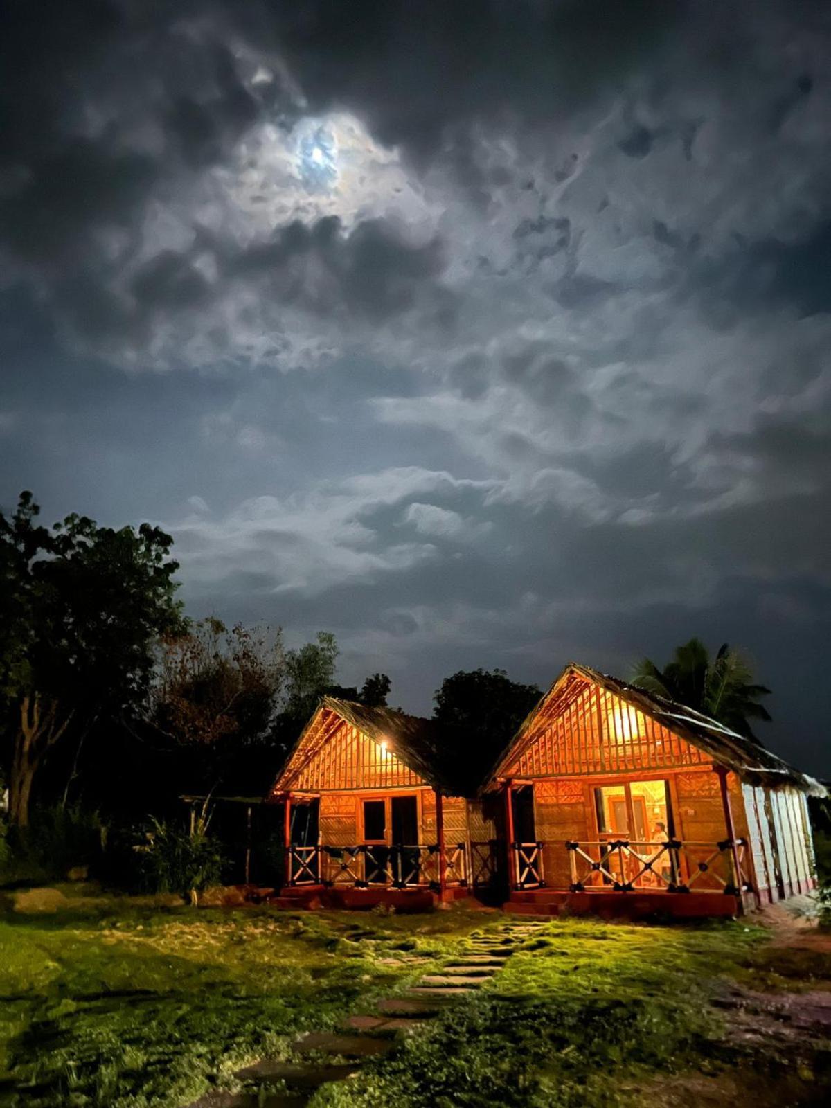 Banana Tree Home Stay Hampi Esterno foto