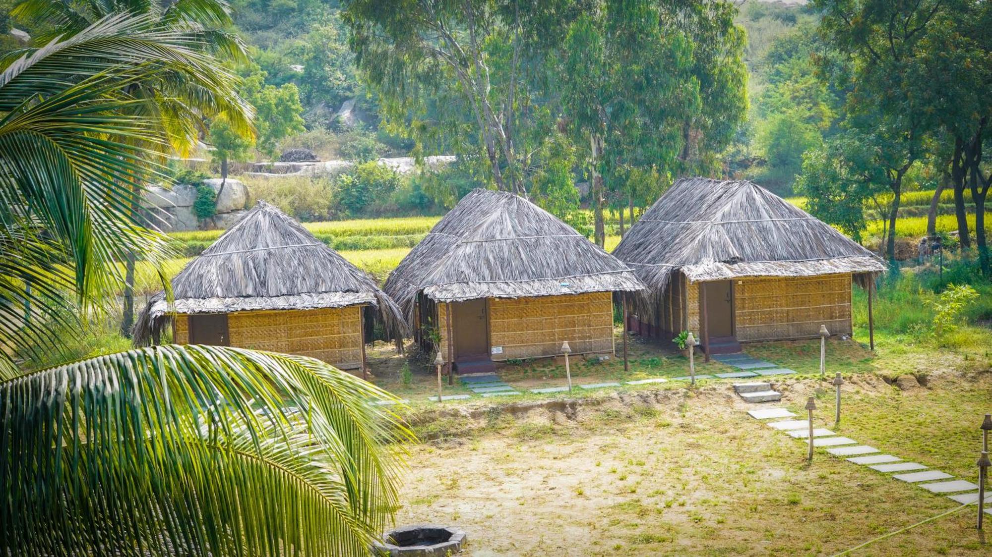Banana Tree Home Stay Hampi Esterno foto